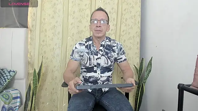  axelking  online show from 07/08/26, 11:48