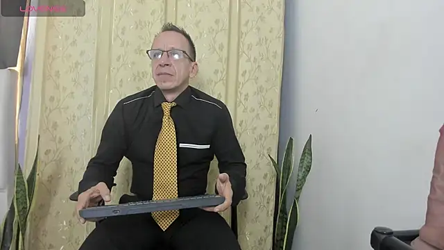  axelking  online show from 07/10/26, 11:46