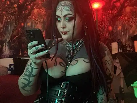 Snapshot of nyxvelon chatting on 02/21/26, 09:16 nyxvelon online show from 02/21/26, 09:16