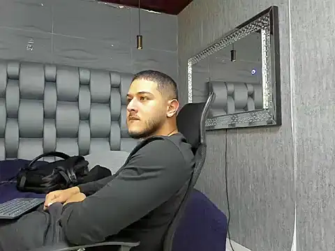 jasonshaw25 online show from 10/10/25, 11:37