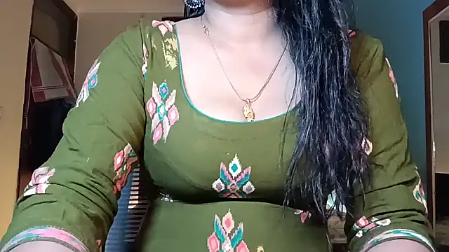 Snapshot of horny_milf_couple chatting on 06/26/26, 07:29 horny milf couple online show from 06/26/26, 07:29