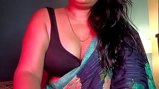 Snapshot of horny_milf_couple chatting on 07/27/26, 04:19 horny milf couple online show from 07/27/26, 04:19