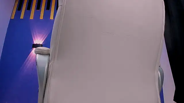 Snapshot of imsammytop chatting on 11/16/25, 01:44 imsammytop online show from 11/16/25, 01:44