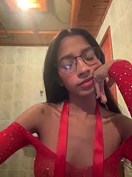 Snapshot of ScarletEvanss_ chatting on 04/28/26, 11:04 ScarletEvanss online show from 04/28/26, 11:04