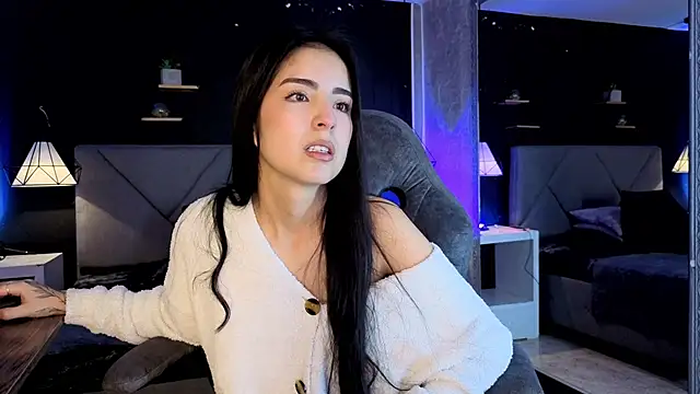 giapearl25 online show from 11/30/25, 07:51