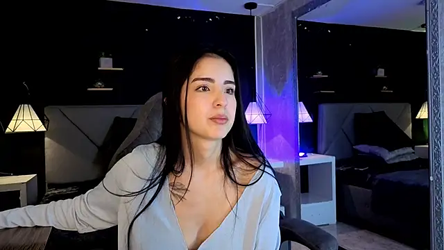 giapearl25 online show from 12/02/25, 02:23