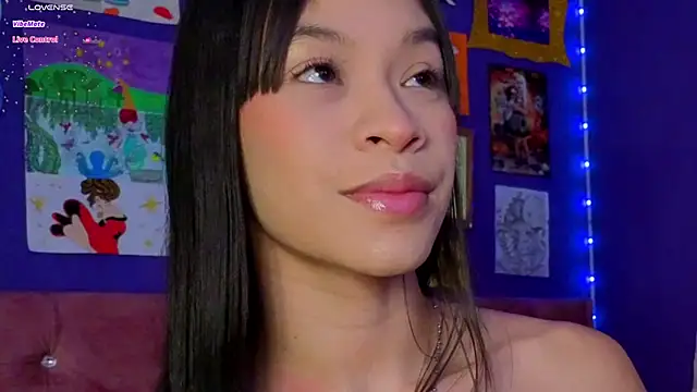 kimhilton  online show from 04/21/26, 01:42