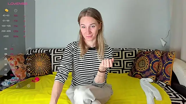 Amalia Mio online show from 11/08/25, 07:41