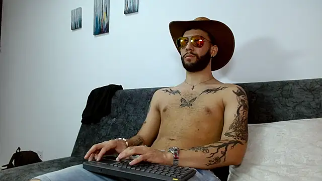 angel kyrozz online show from 10/29/25, 07:26