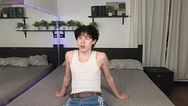 Cute Mike online show from 01/14/26, 04:34