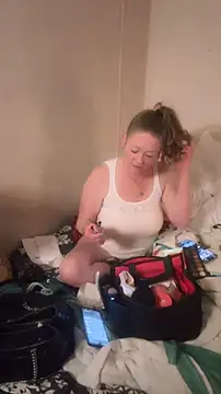 Snapshot of amandatheblondewife chatting on 01/14/26, 12:55 amandatheblondewife online show from 01/14/26, 12:55