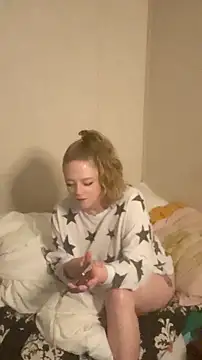 Snapshot of amandatheblondewife chatting on 01/19/26, 08:18 amandatheblondewife online show from 01/19/26, 08:18