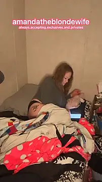 Snapshot of amandatheblondewife chatting on 03/05/26, 05:58 amandatheblondewife online show from 03/05/26, 05:58