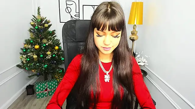 Snapshot of TiffanyYounge chatting on 12/19/25, 11:17 TiffanyYounge online show from 12/19/25, 11:17