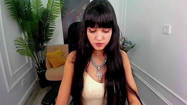 Snapshot of TiffanyYounge chatting on 01/11/26, 08:14 TiffanyYounge online show from 01/11/26, 08:14