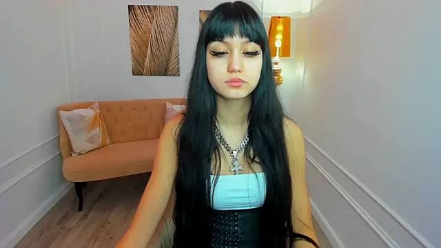 Snapshot of TiffanyYounge chatting on 02/04/26, 12:11 TiffanyYounge online show from 02/04/26, 12:11