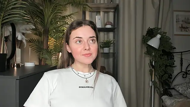 ThelmaJusto online show from 11/22/25, 03:11