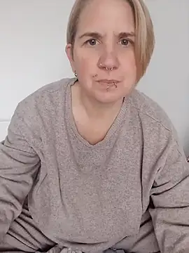 LaceyWestxx online show from 10/07/25, 10:34