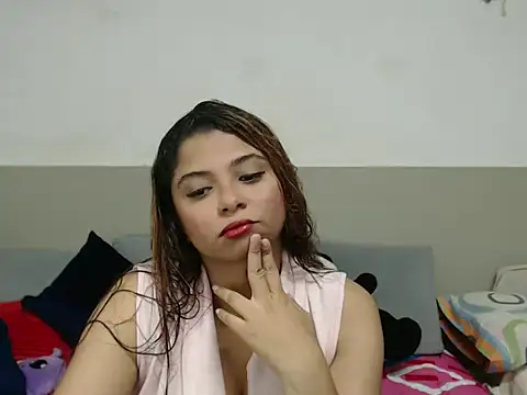 NicollGreen online show from 10/08/25, 06:49