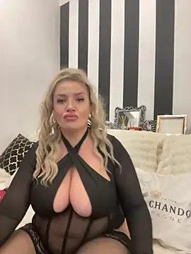 Snapshot of evedanger chatting on 11/26/25, 09:49 evedanger online show from 11/26/25, 09:49