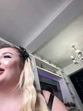 Snapshot of evedanger chatting on 12/13/25, 11:21 evedanger online show from 12/13/25, 11:21