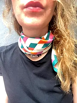 Snapshot of melisss2 chatting on 10/17/25, 09:12 melisss2 online show from 10/17/25, 09:12