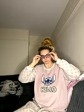 Snapshot of TabbyLovexox chatting on 11/06/25, 07:20 TabbyLovexox online show from 11/06/25, 07:20