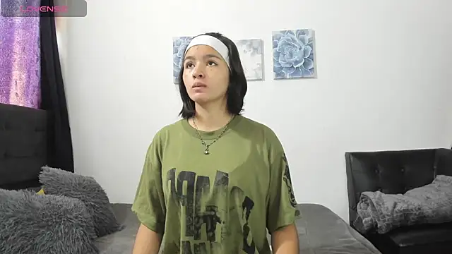 SorayaLane online show from 10/08/25, 05:10