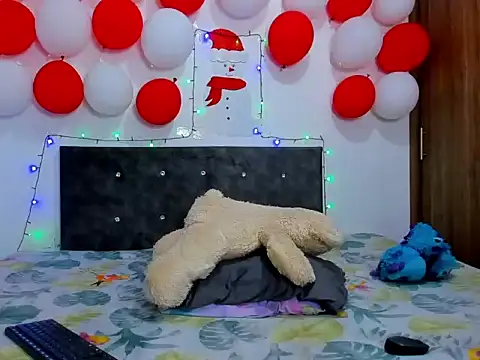 britney london x online show from 12/20/25, 01:23