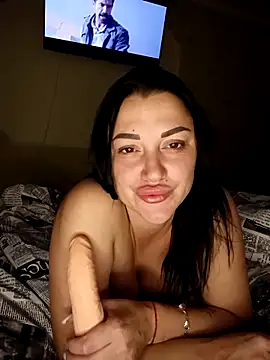 Snapshot of LuceSkys chatting on 10/14/25, 08:53 LuceSkys online show from 10/14/25, 08:53