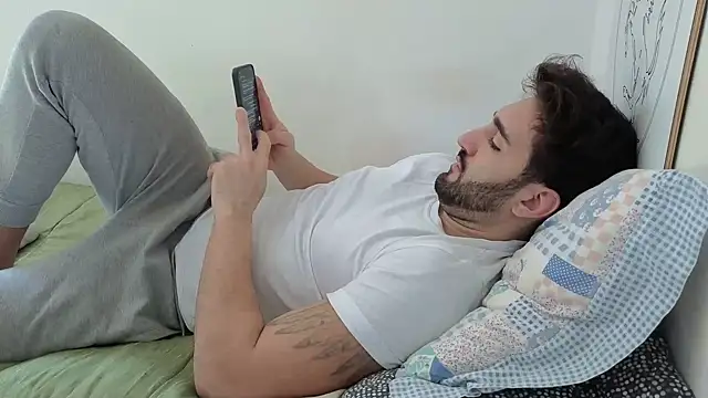 Al3xox02 online show from 02/17/26, 12:01