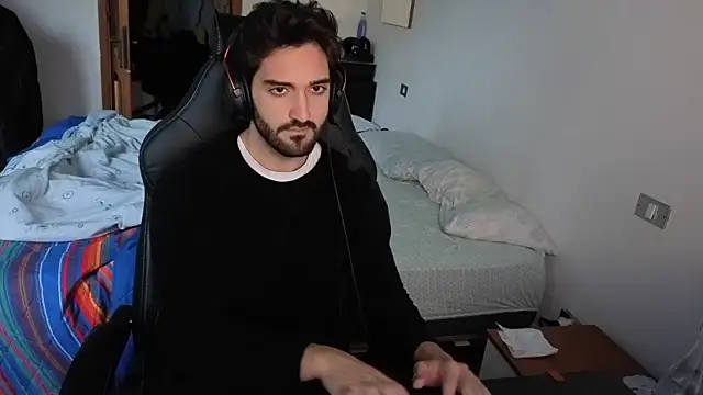 Al3xox02 online show from 04/01/26, 10:27