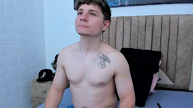 Leoo Miller online show from 10/26/25, 09:04