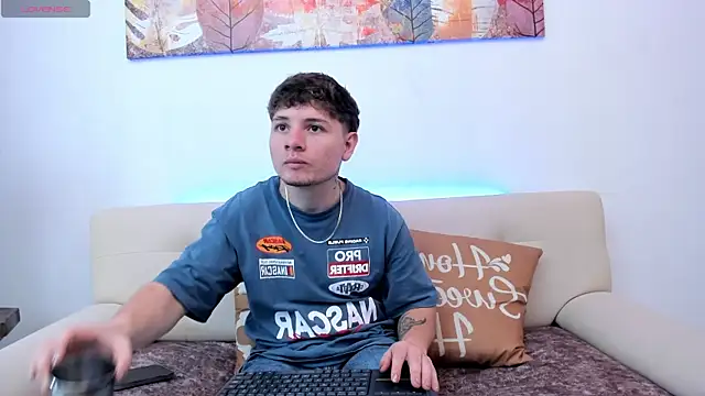 Leoo Miller online show from 10/30/25, 08:20