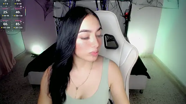 Snapshot of cielooo_ chatting on 10/30/25, 08:31 cielooo online show from 10/30/25, 08:31