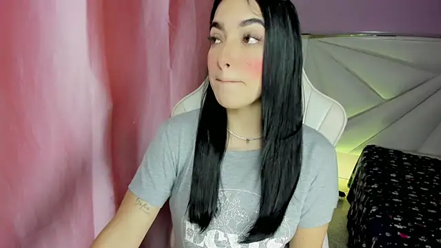 Snapshot of cielooo_ chatting on 12/04/25, 08:28 cielooo online show from 12/04/25, 08:28