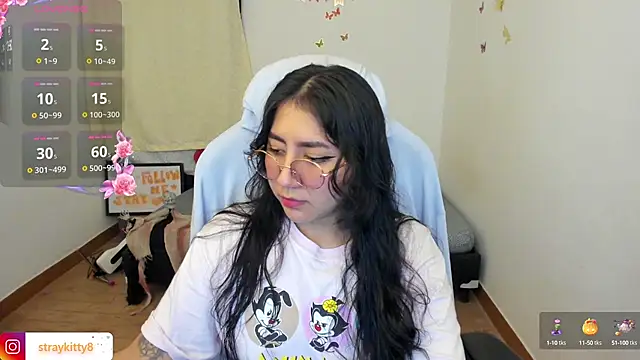 LoveLyy- online show from 10/10/25, 11:15