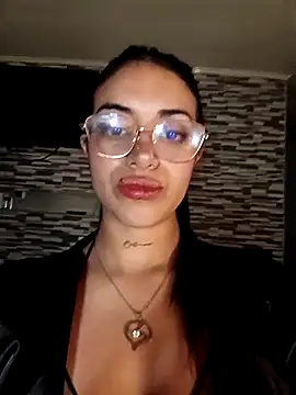 Carla Bennett   online show from 10/11/25, 06:12