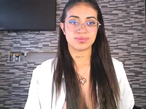 Carla Bennett   online show from 10/15/25, 11:21