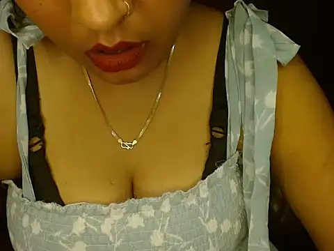 Snapshot of Kittibhabhi-9 chatting on 10/08/25, 05:05 Kittibhabhi-9 online show from 10/08/25, 05:05