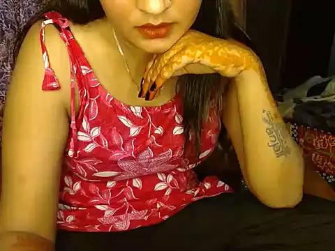 Snapshot of Kittibhabhi-9 chatting on 10/10/25, 07:29 Kittibhabhi-9 online show from 10/10/25, 07:29