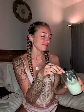 OpheliaRox online show from 10/17/25, 10:23