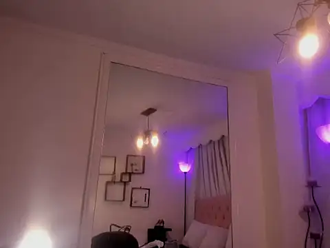lili harvey online show from 10/10/25, 10:31