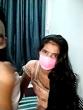 Snapshot of Aarzoo_Arman chatting on 10/05/25, 05:33 Aarzoo Arman online show from 10/05/25, 05:33
