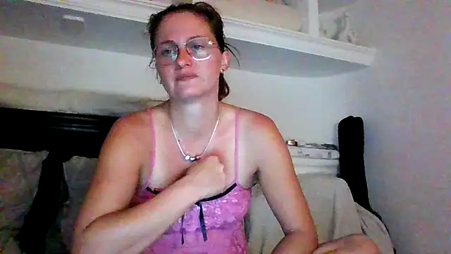 Snapshot of xcrazzycat chatting on 10/12/25, 08:30 xcrazzycat online show from 10/12/25, 08:30
