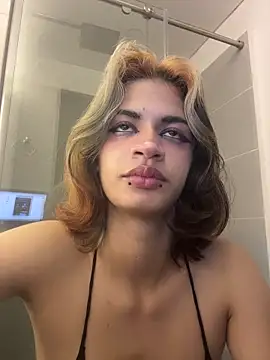 Snapshot of sukulaurens chatting on 11/14/25, 03:05 sukulaurens online show from 11/14/25, 03:05