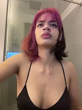 Snapshot of sukulaurens chatting on 11/25/25, 11:49 sukulaurens online show from 11/25/25, 11:49