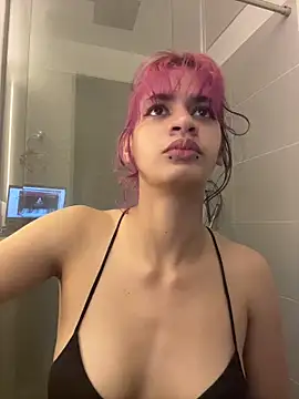 Snapshot of sukulaurens chatting on 11/29/25, 03:53 sukulaurens online show from 11/29/25, 03:53