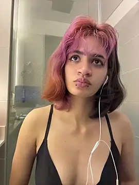 Snapshot of sukulaurens chatting on 12/02/25, 05:24 sukulaurens online show from 12/02/25, 05:24