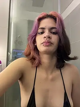 Snapshot of sukulaurens chatting on 12/04/25, 03:38 sukulaurens online show from 12/04/25, 03:38